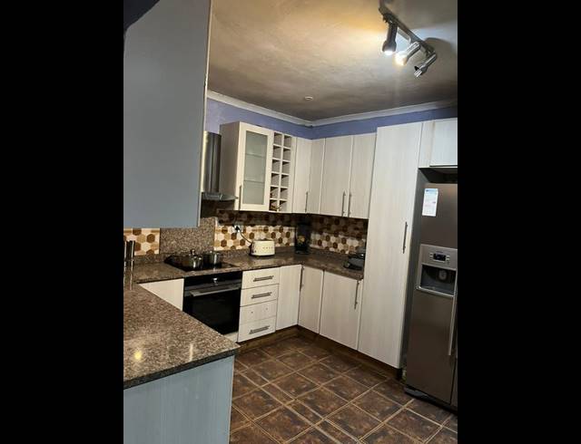 4 BEDROOM HOUSE FOR SALE IN UMGABABA